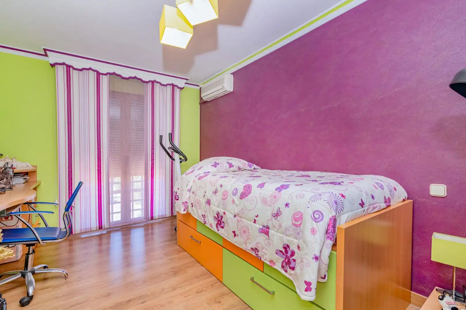 Bedroom of Detached homes for sale in Granada  with Air Conditioner, Terrace and Furnished