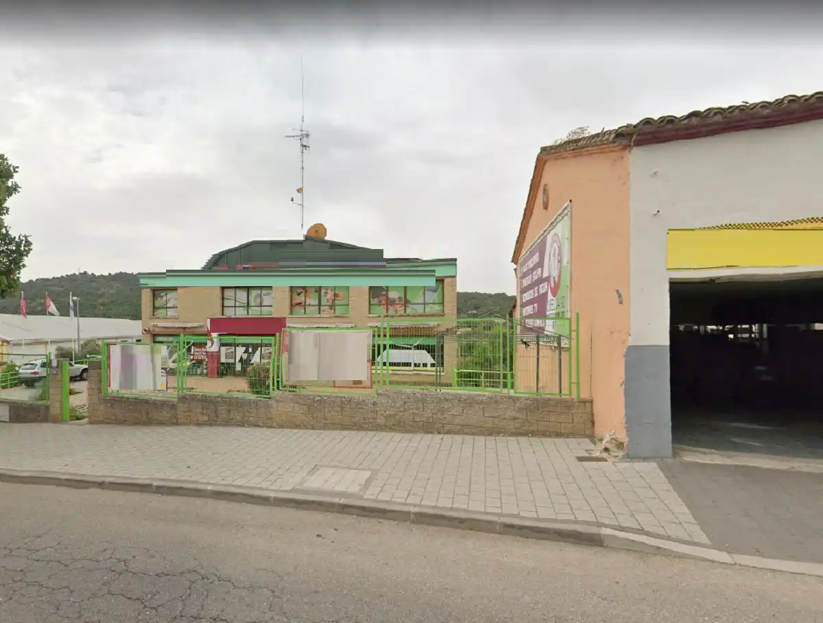 Vista exterior de Nave industrial en venta en San Martín de Valdeiglesias