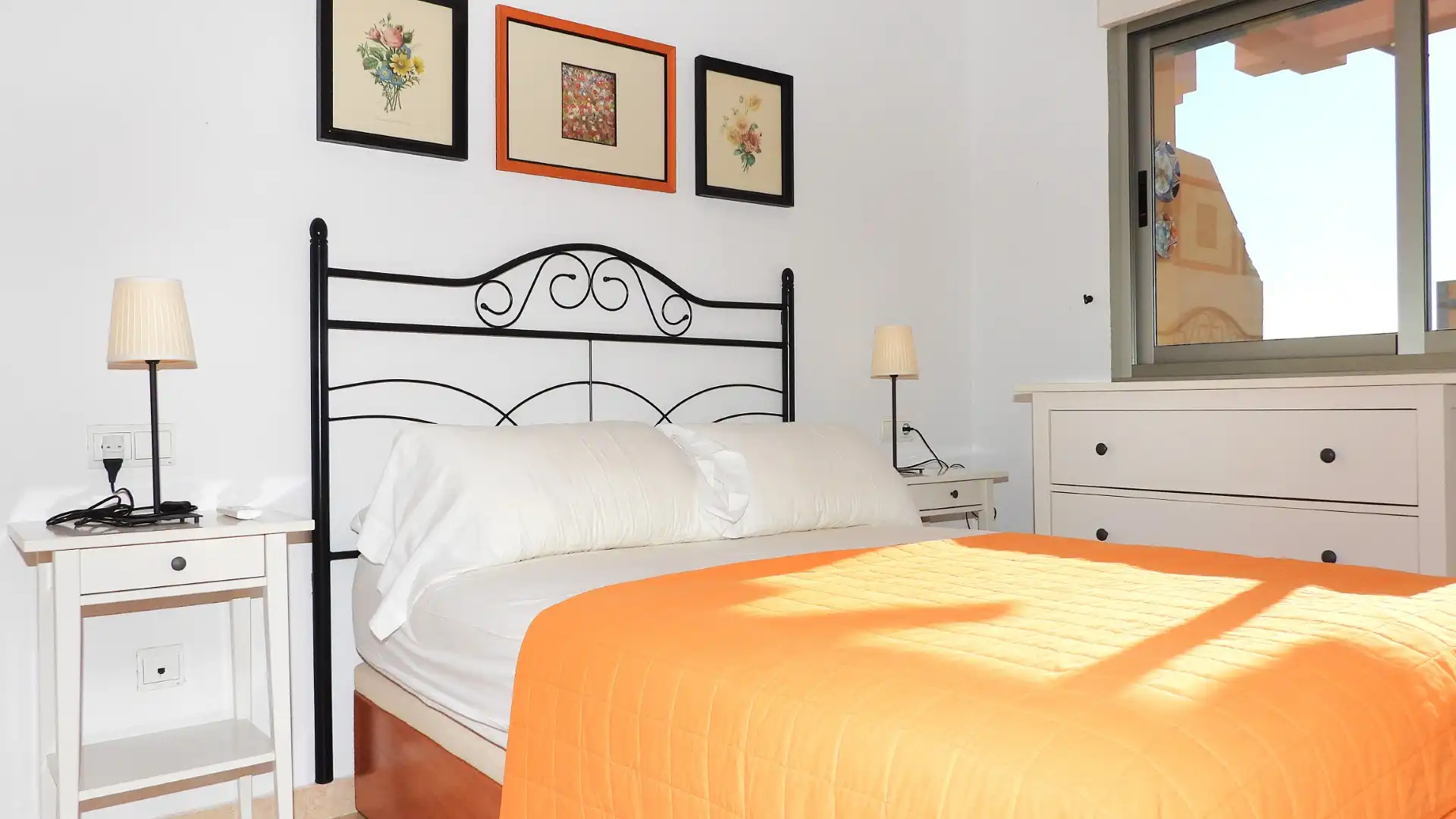Habitación de Apartamento en venta en La Manga del Mar Menor con Calefacción, Terraza y Amueblado