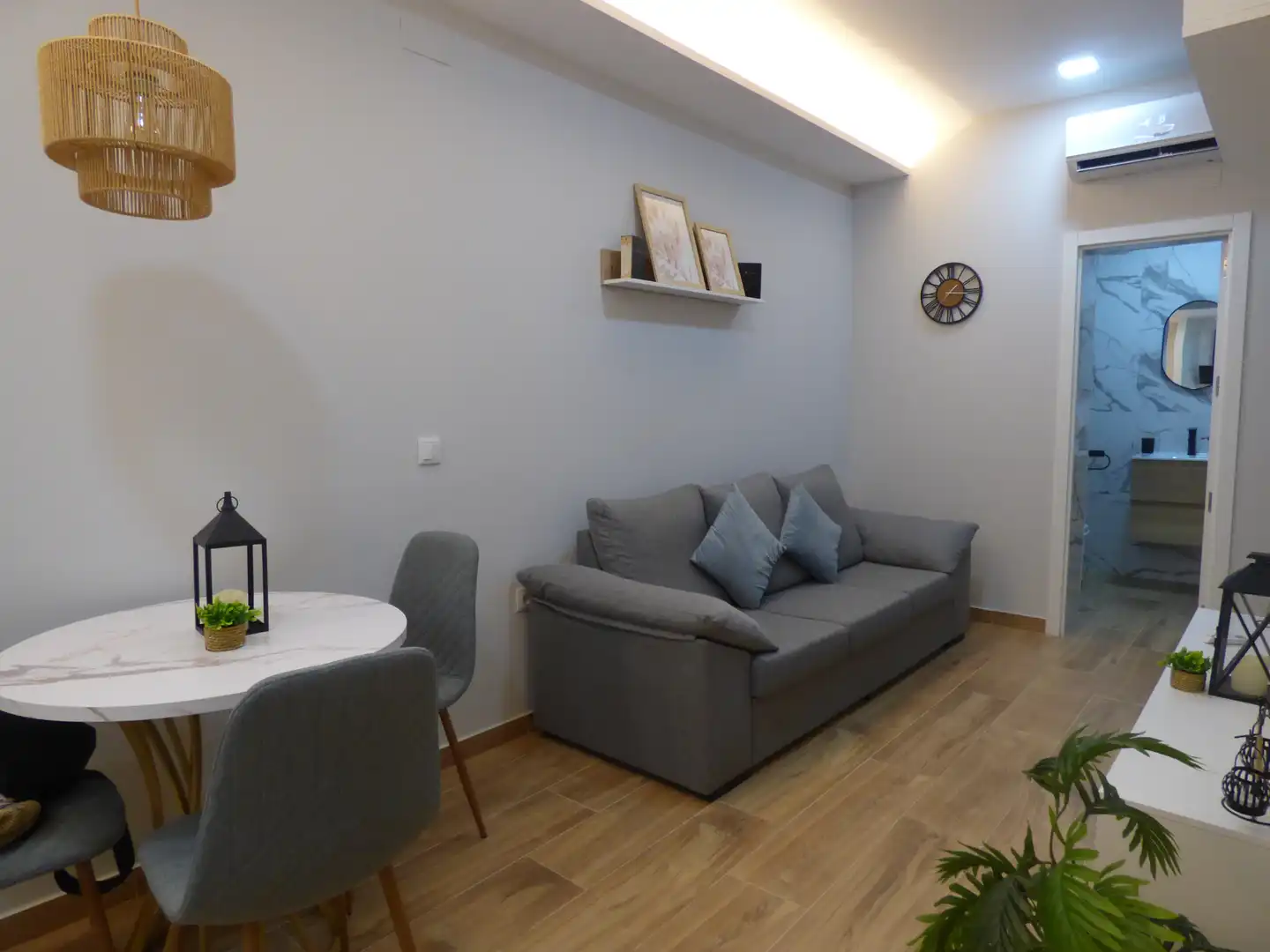 Sala d'estar de Pis en venda en Cádiz amb Aire condicionat