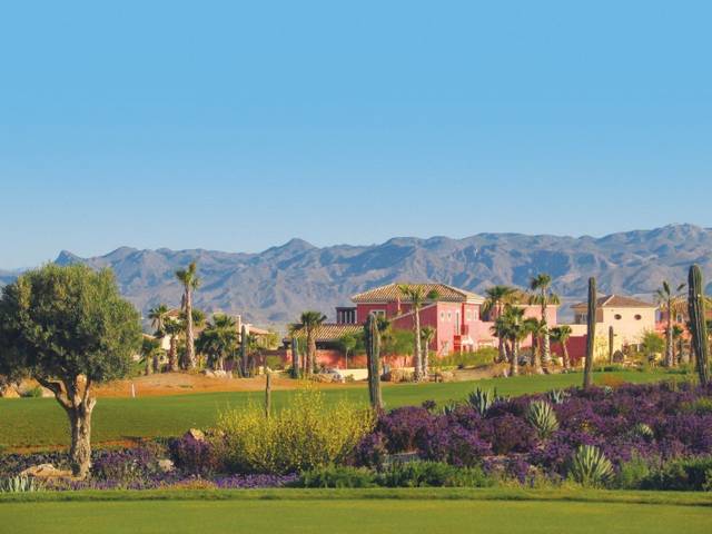 Casa-chalet en Venta en DESERT SPRING RESORT en Desert Spring Golf