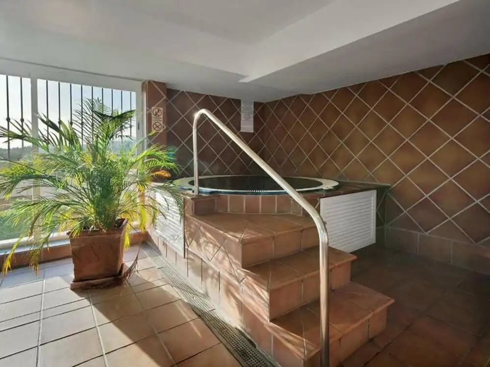 Piscina de Apartament de lloguer en Estepona amb Aire condicionat, Terrassa i Piscina