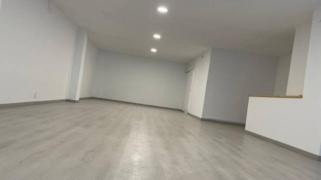 Local comercial en Alquiler en Ocata