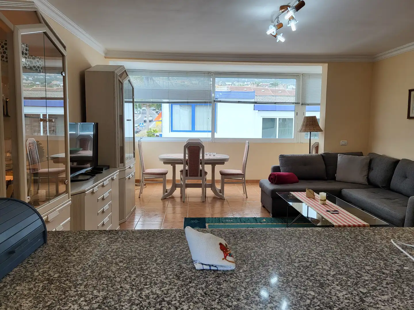 Sala de estar de Apartamento de alquiler en Los Realejos con Trastero, Piscina y Amueblado