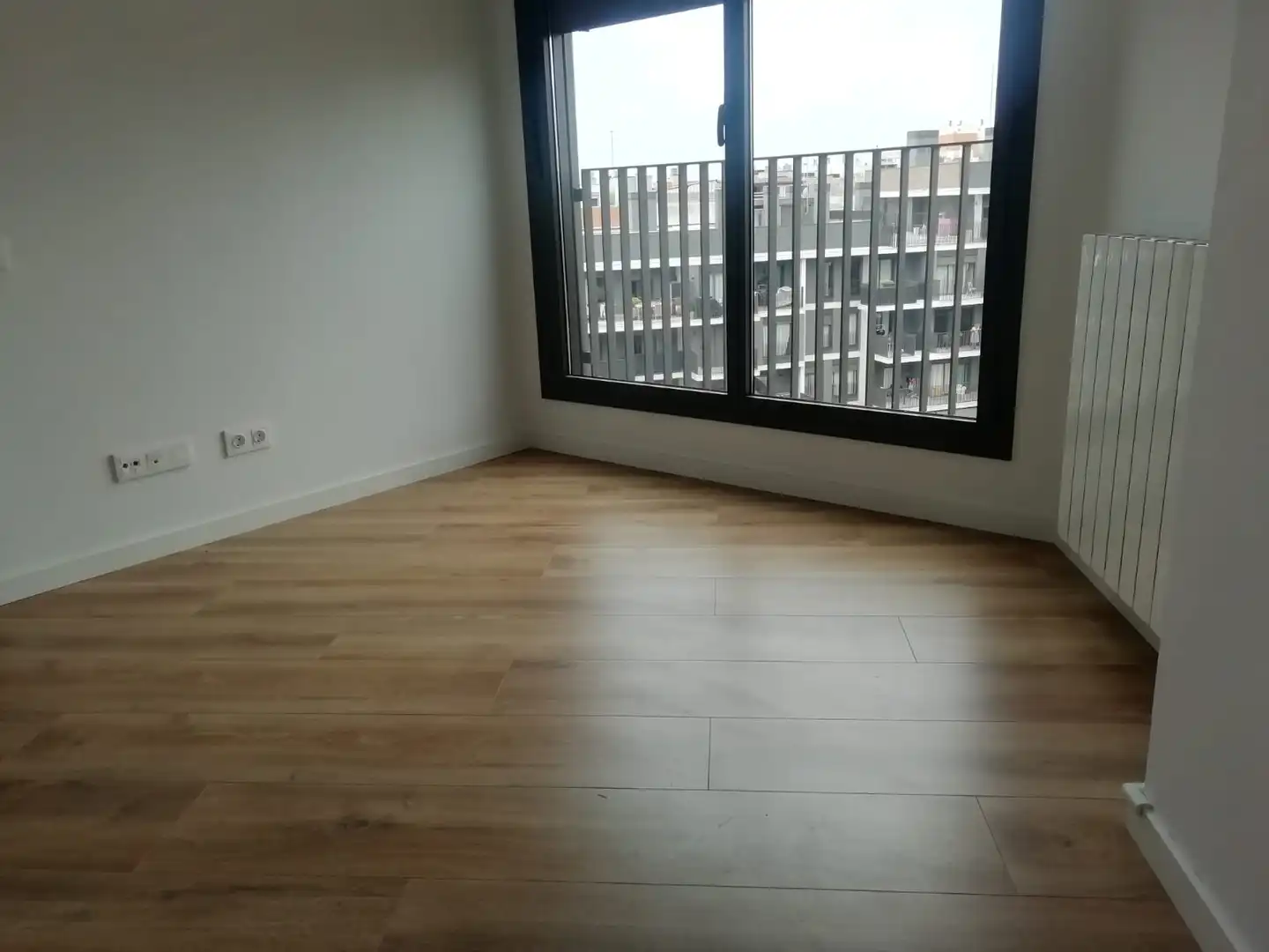 Schlafzimmer von Wohnung zum Verkauf in Terrassa mit Klimaanlage, Heizung und Parkett