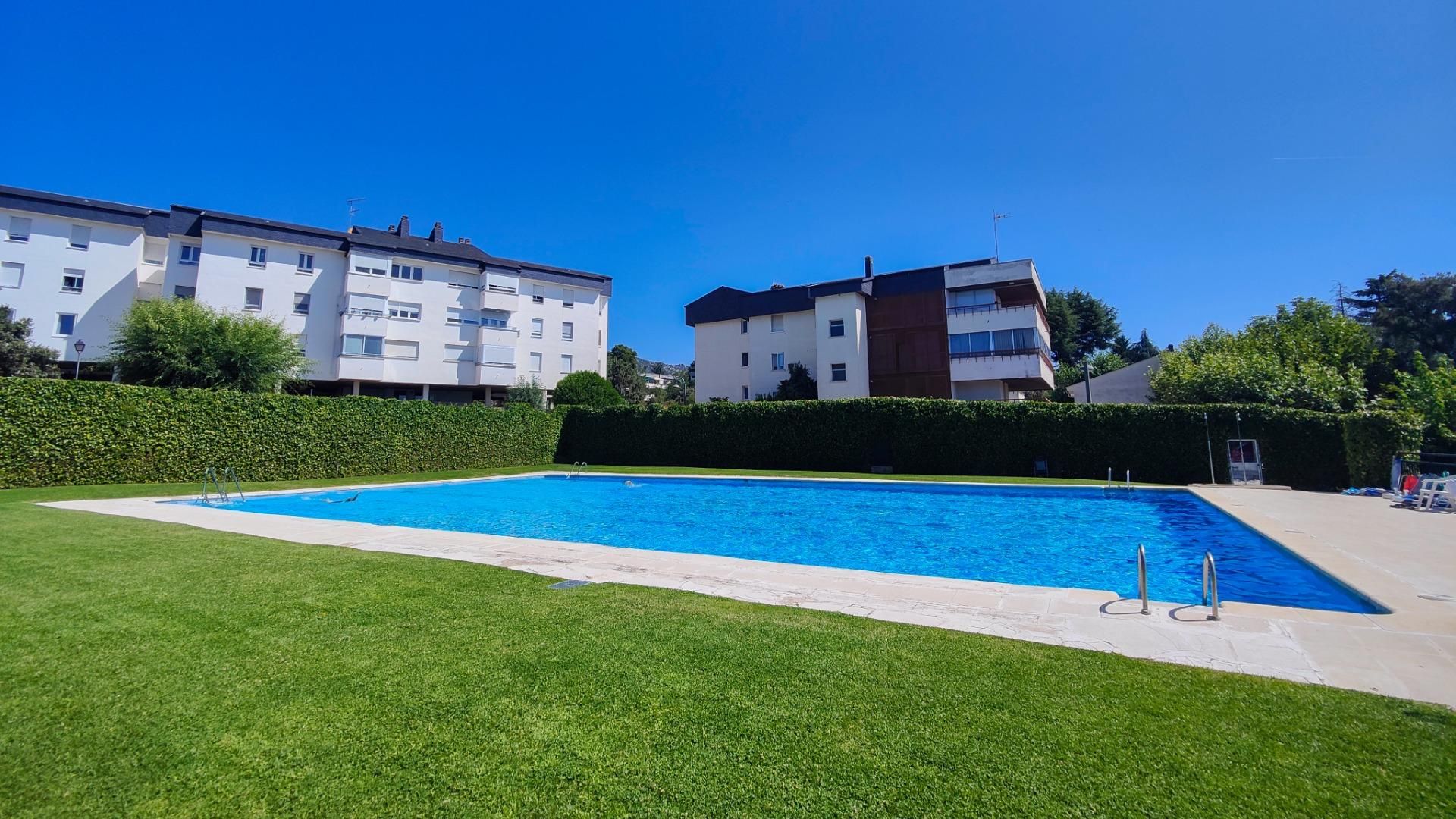 Swimming pool of Flat for sale in Hoyo de Manzanares  with Heating, Private garden and Storage room