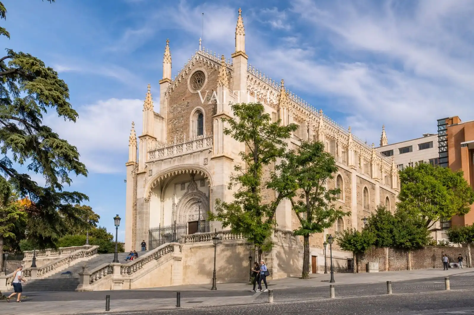 Piso de alquiler en Felipe IV, Jerónimos