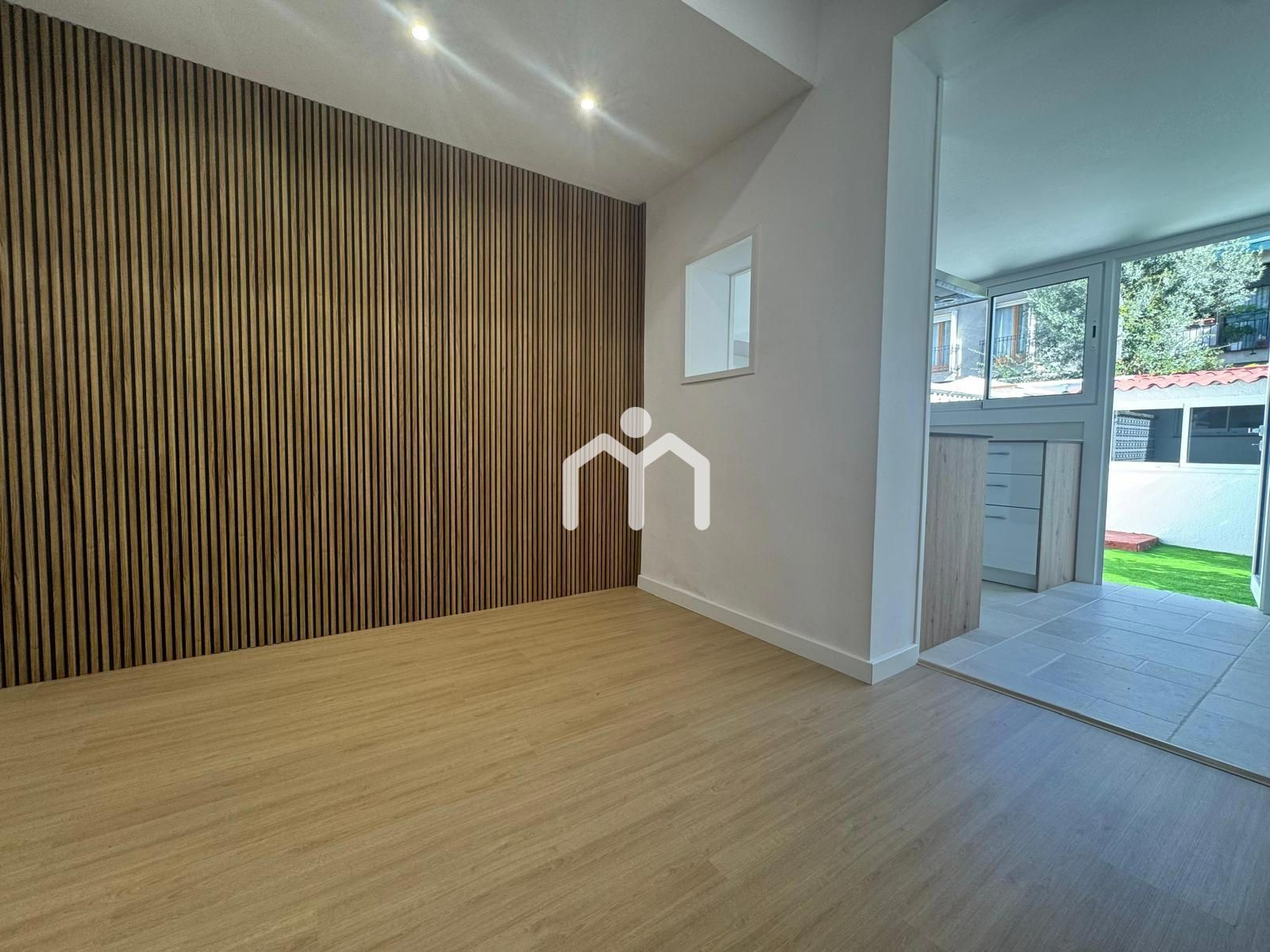 Bedroom of Single-family semi-detached for sale in El Masnou  with Heating, Parquet flooring and Terrace