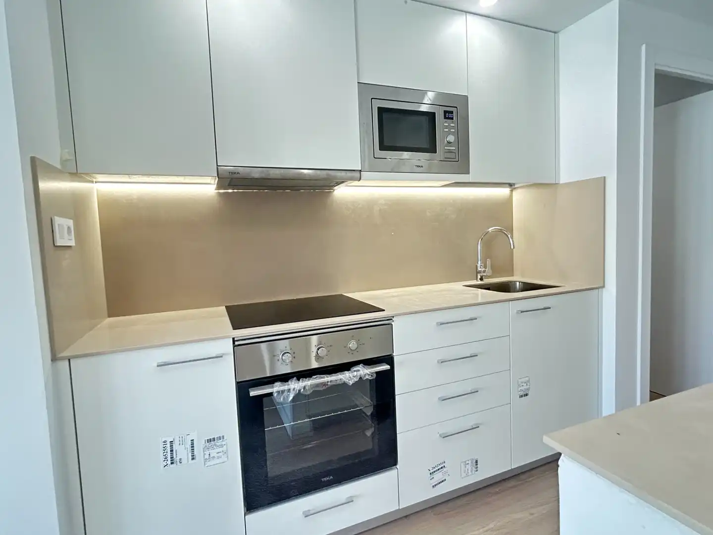 Cocina de Piso de alquiler en Mataró con Aire acondicionado, Calefacción y Horno