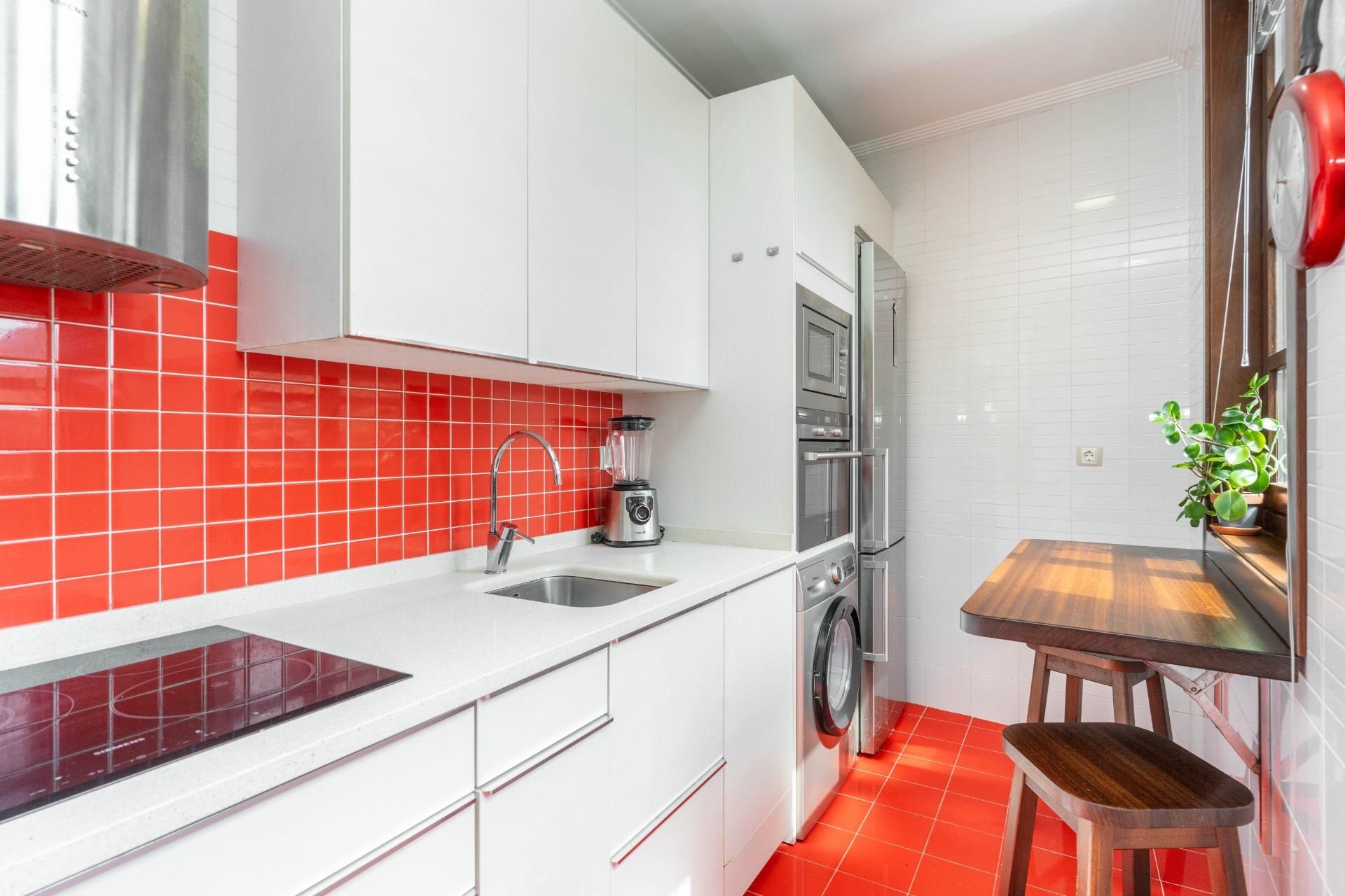 Cocina de Piso en venta en Oviedo  con Calefacción y Balcón