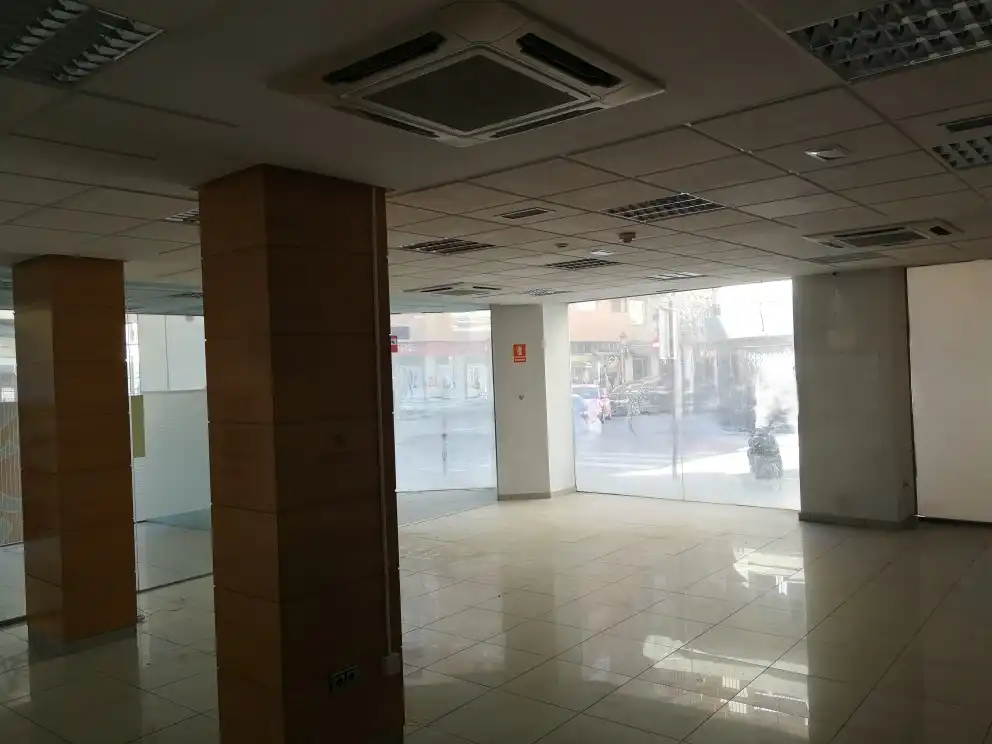 Local comercial en venta en Ensanche - Franciscanos, imagen 2