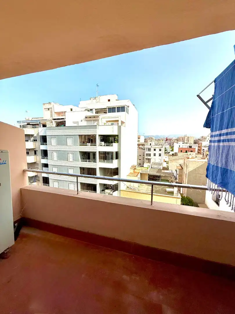 Außenansicht von Wohnungen zum Verkauf in  Palma de Mallorca mit Terrasse und Balkon