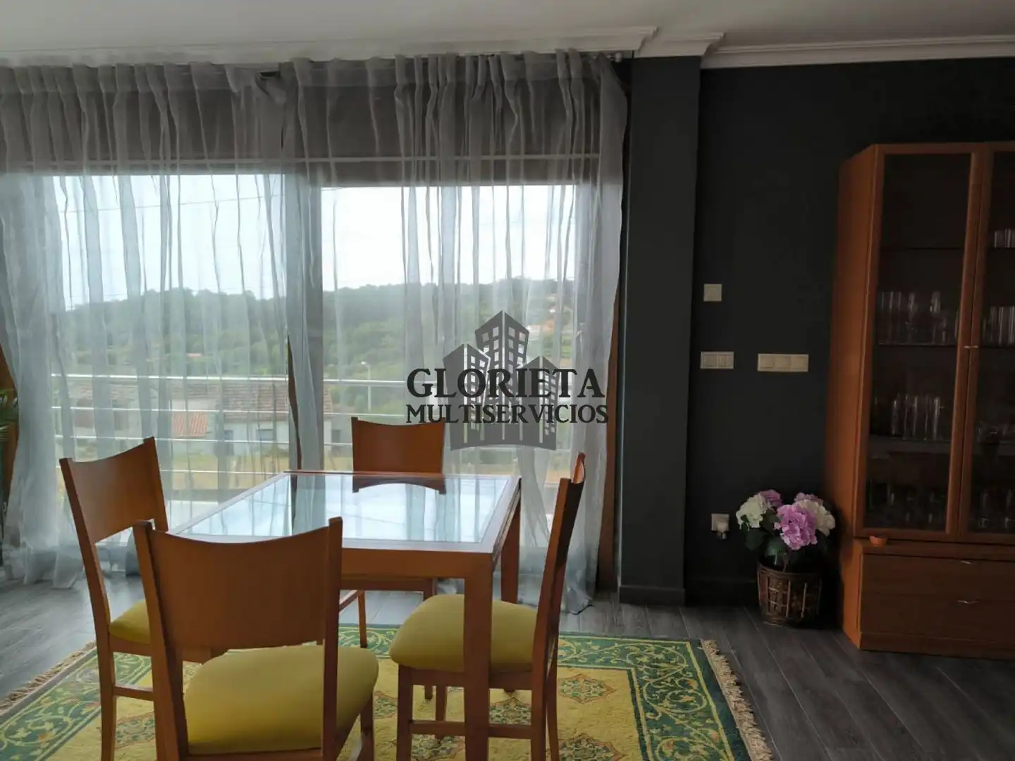 Dormitori de Casa o xalet en venda en Bueu amb Calefacció, Terrassa i Moblat