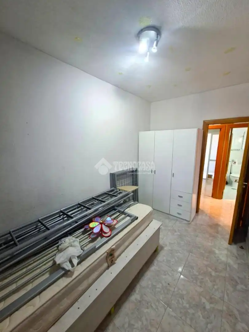 Flat for sale in Parla  with Air Conditioner, Heating and Terrace