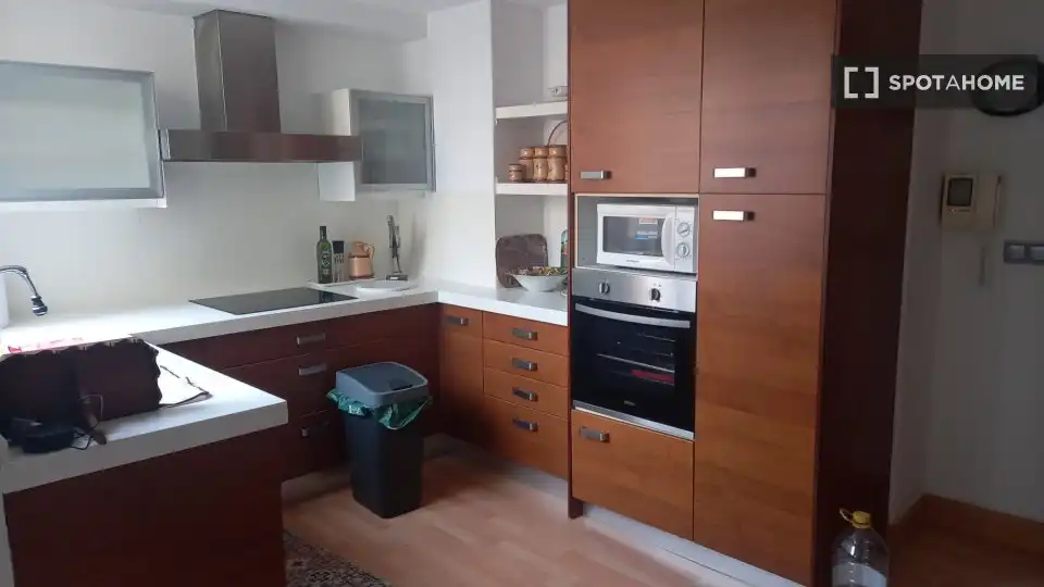 Kitchen of Flat for share in Murcia  with Air Conditioner, Heating and Furnished