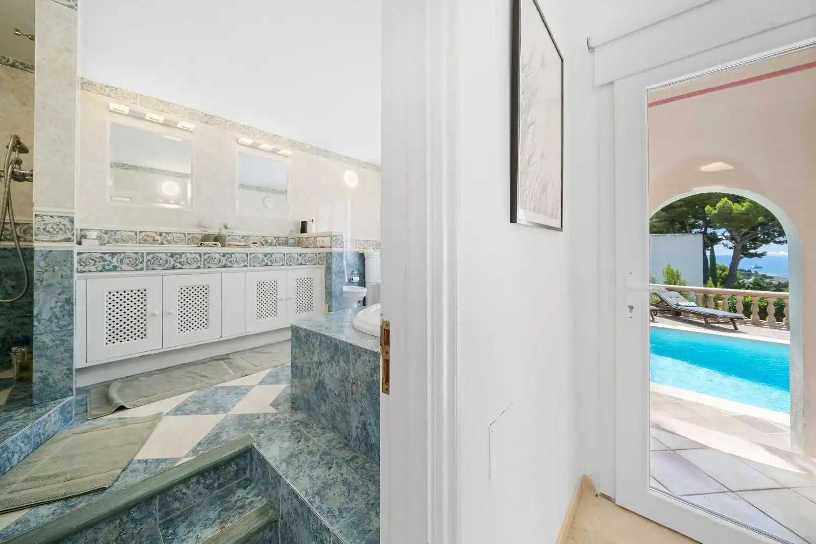 Bathroom of Houses for sale in Calvià  with Air Conditioner, Heating and Private garden