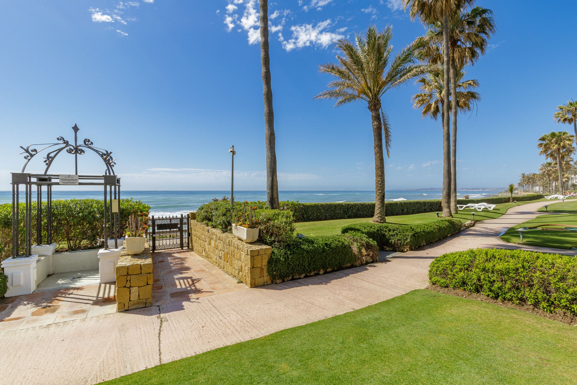 Jardí de Àtic en venda en Estepona amb Aire condicionat, Terrassa i Traster