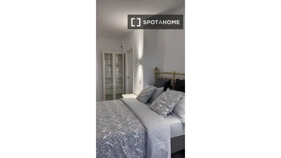 Habitación de Piso para compartir en Alcalá de Henares con Aire acondicionado, Calefacción y Amueblado