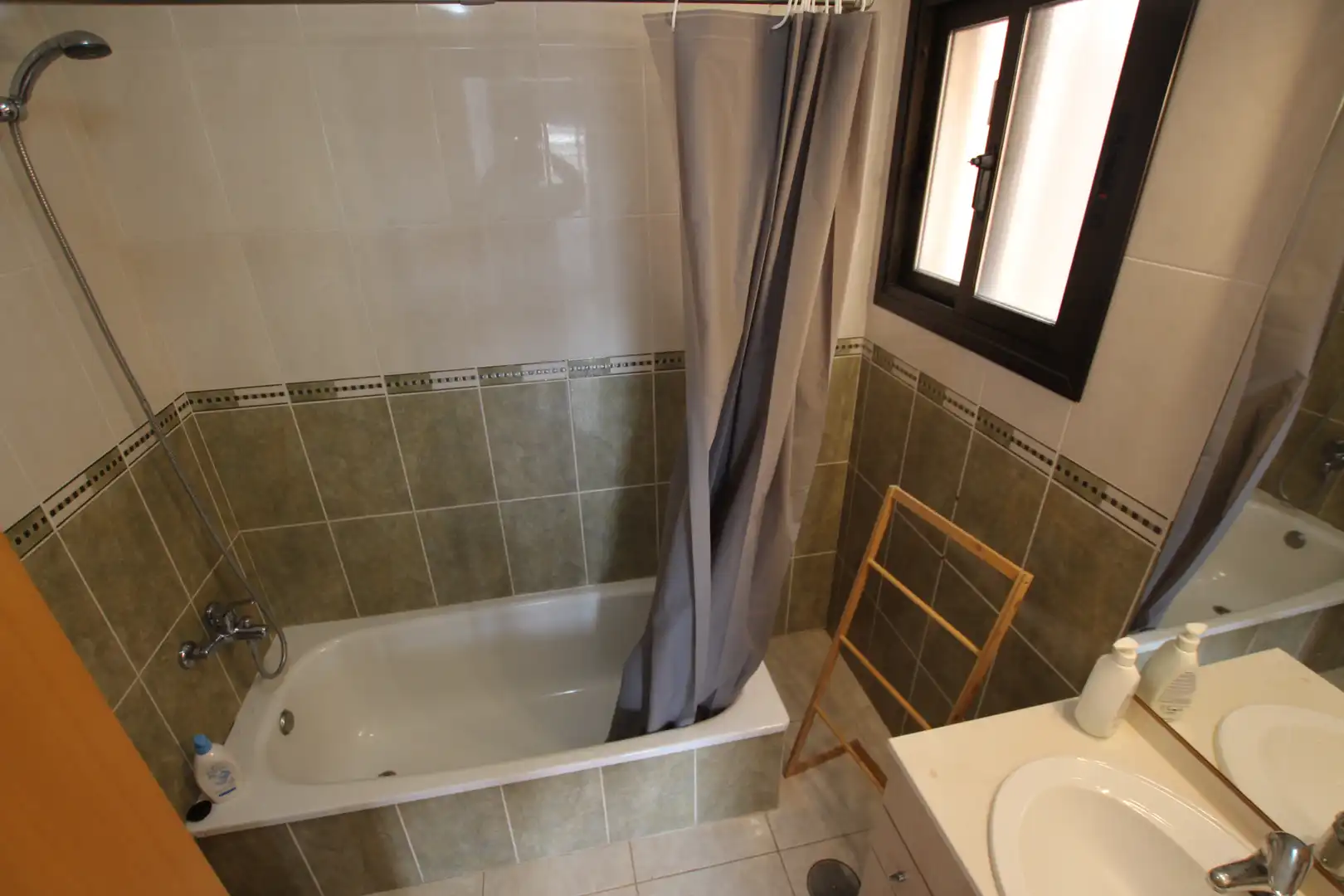Bathroom of Flat for rent in Arona  with Terrace, Furnished and Oven