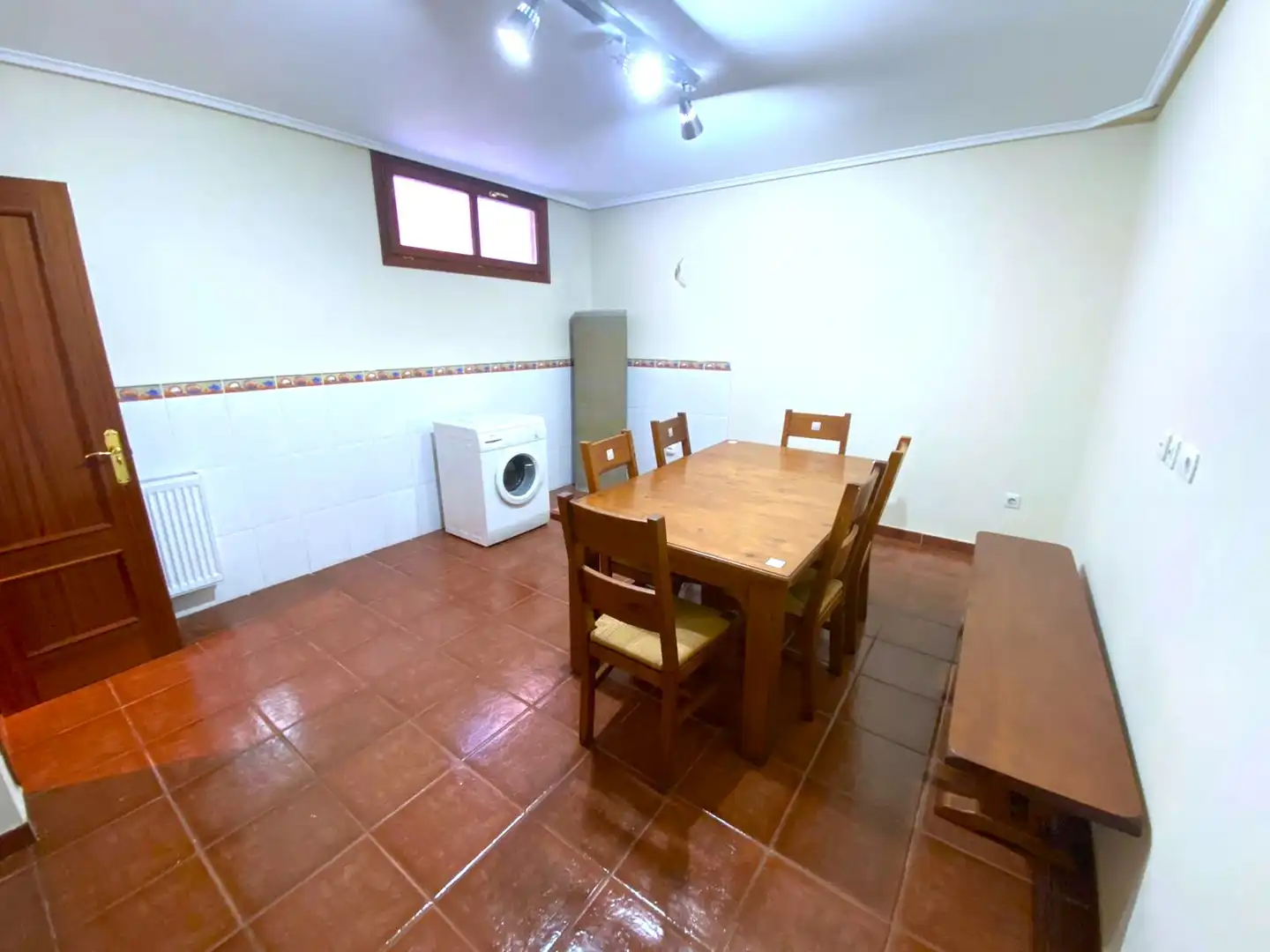 Casa adosada en venda en Castro-Urdiales amb Calefacció, Parquet i Terrassa
