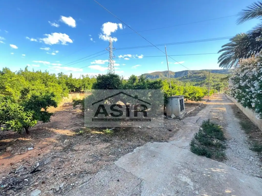 Terreno en venta en Alzira