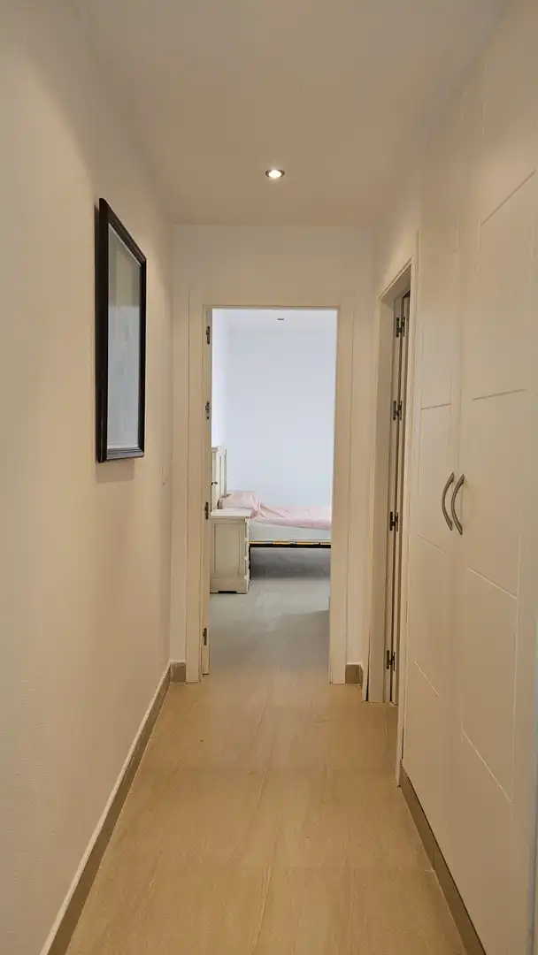 Dormitori de Casa adosada en venda en Benalmádena amb Terrassa, Moblat i Piscina comunitària