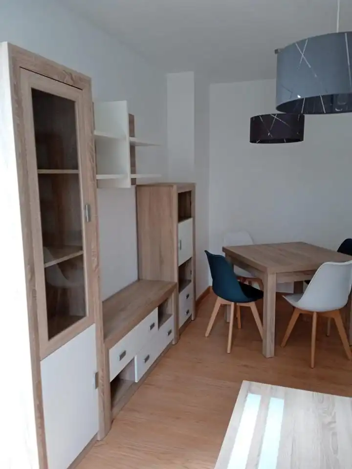 Comedor de Piso de alquiler en Santiago de Compostela  con Calefacción, Terraza y Amueblado