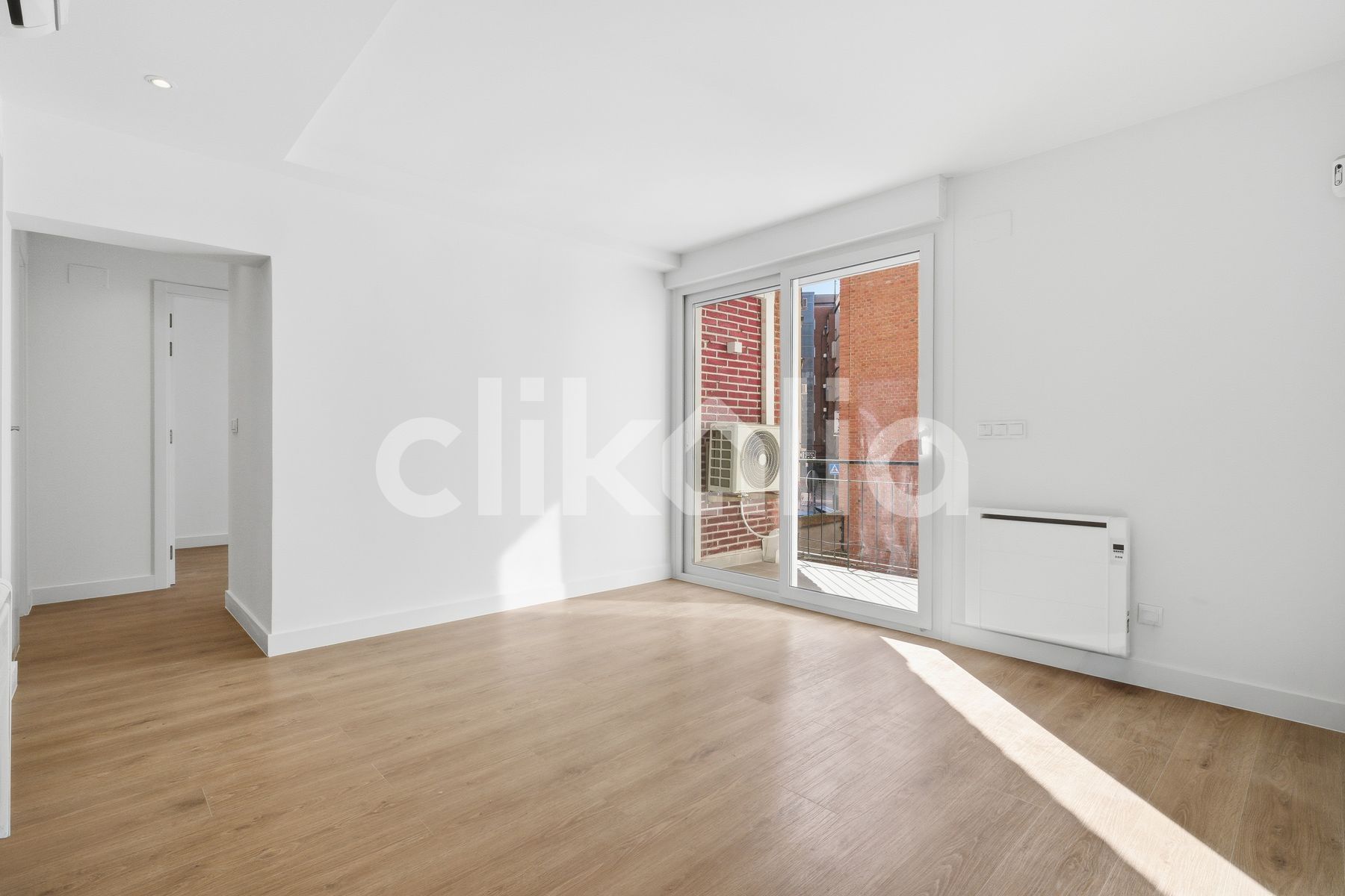 Living room of Flat for sale in  Madrid Capital  with Air Conditioner, Heating and Terrace