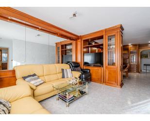 Sala d'estar de Casa o xalet en venda en Celrà amb Aire condicionat, Calefacció i Terrassa
