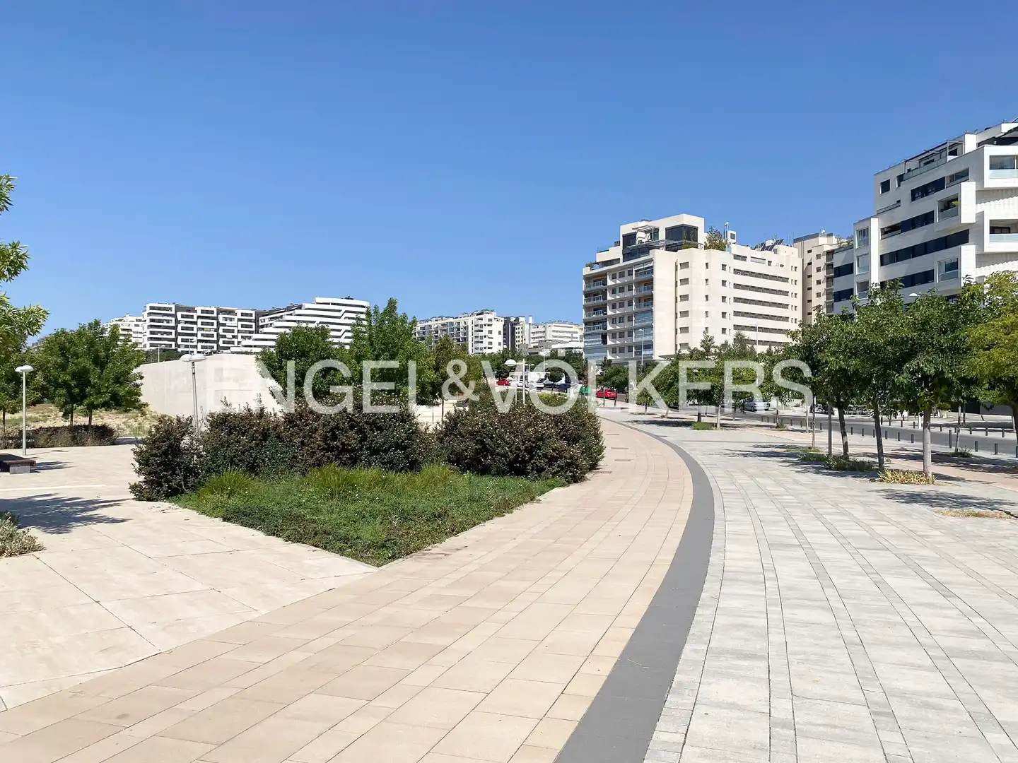 Vista exterior de Piso en venta en Madrid con Aire acondicionado, Calefacción y Piscina
