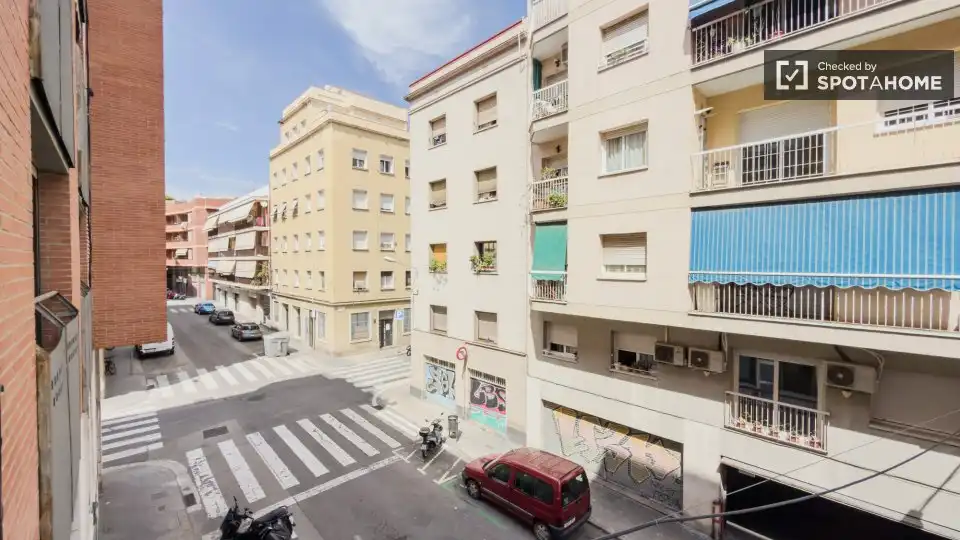Pis de lloguer a Sants-Badal