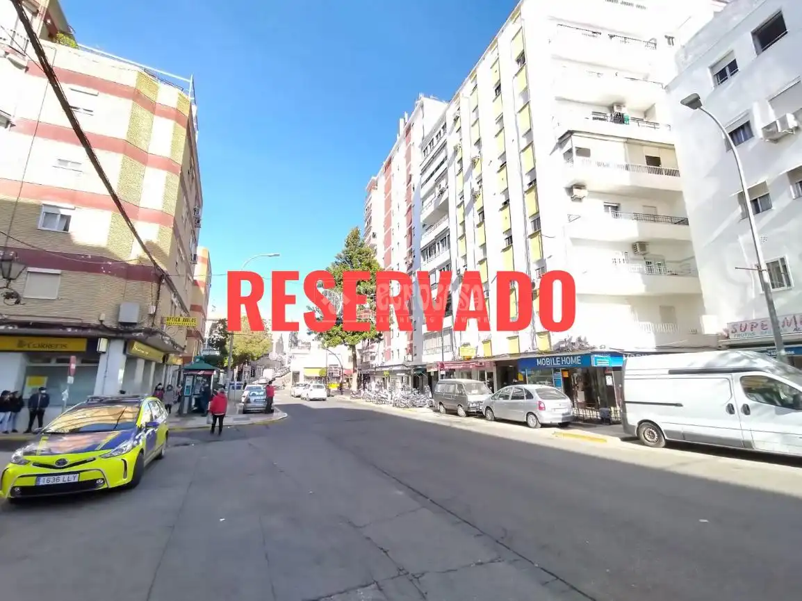 Vista exterior de Piso en venta en San Juan de Aznalfarache