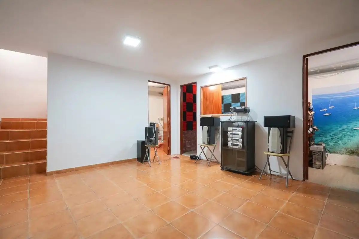 Detached homes for sale in Villalbilla  with Air Conditioner, Heating and Terrace