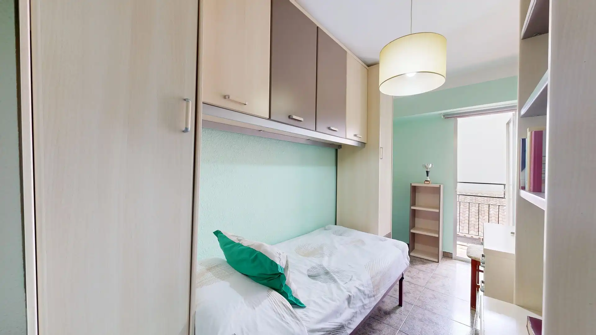 Habitación de Piso en venta en Valencia con Calefacción y Balcón