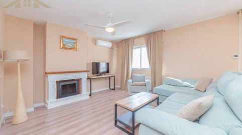 Foto 2 de Casa adosada en venta en Perales del Río, Getafe