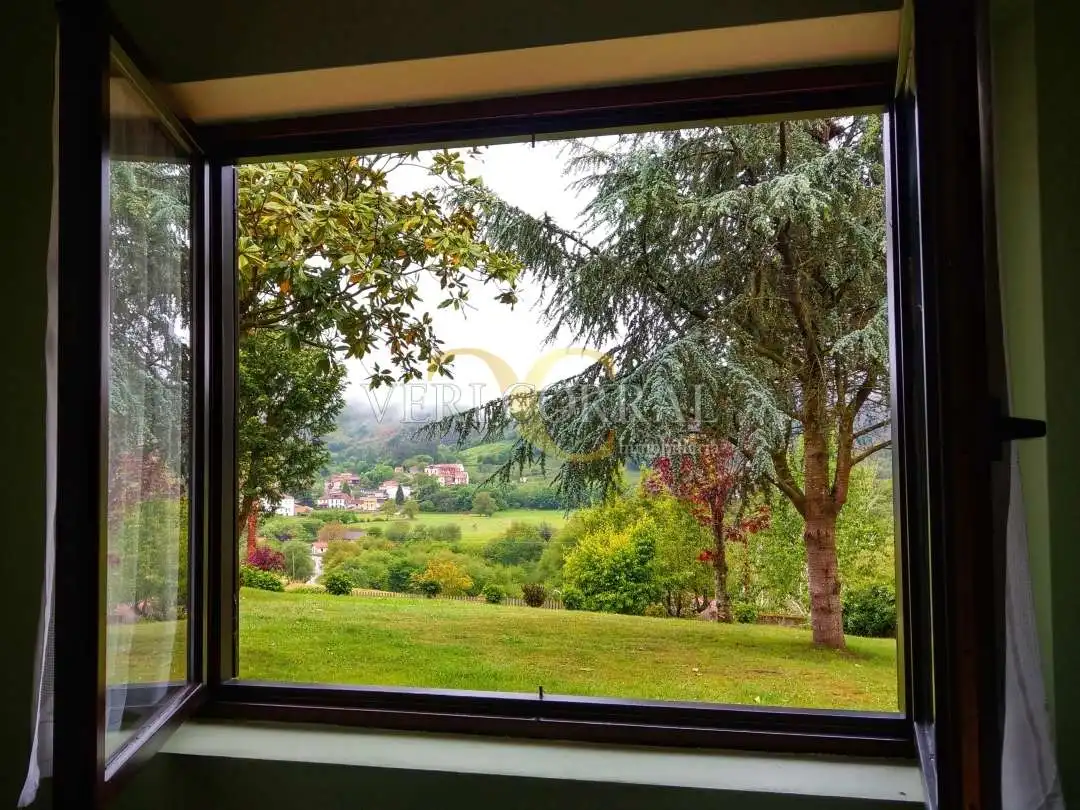 Jardín de Edificio en venta en Llanes