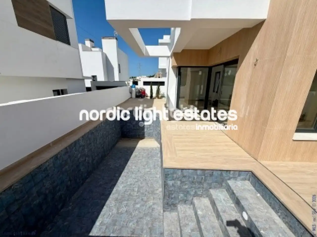 House with pool for sale in Capistrano, imagen 2
