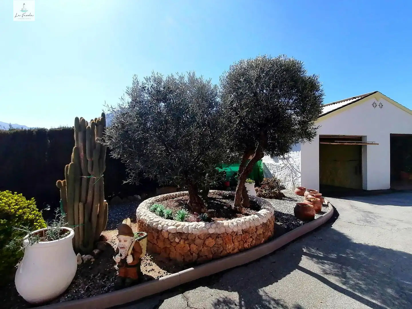 Jardí de Casa o xalet en venda en Loja amb Jardí privat, Terrassa i Traster