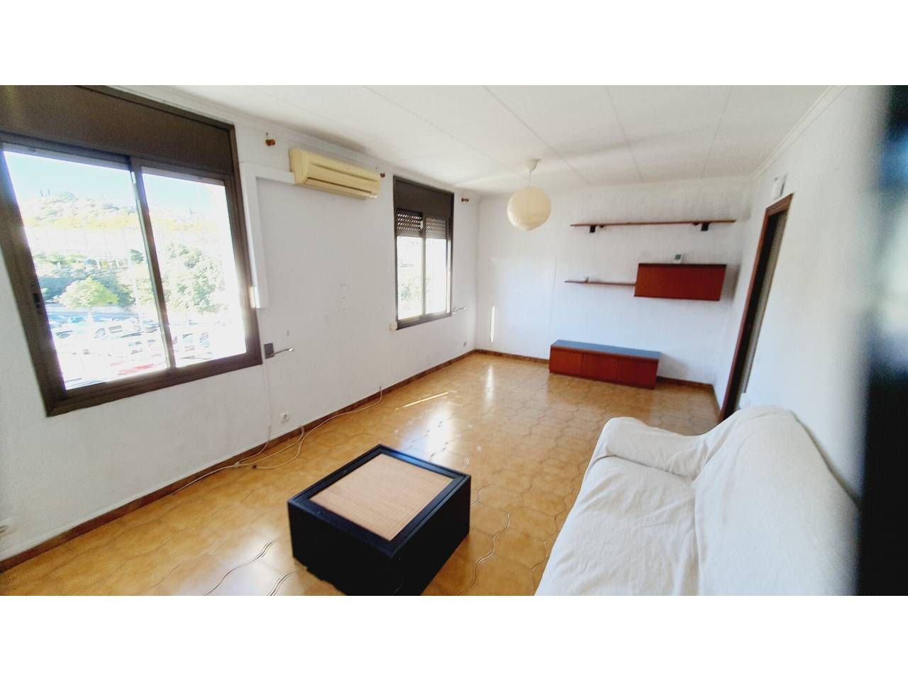 Bedroom of Flat for sale in Badalona  with Air Conditioner