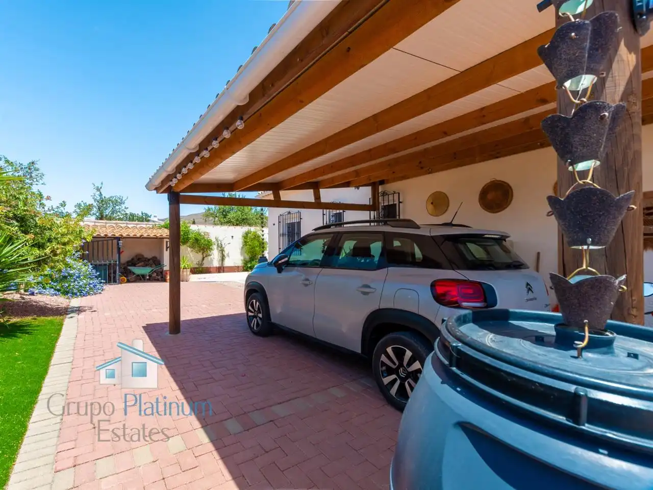 Vista exterior de Casa o xalet en venda en Albox amb Aire condicionat, Jardí privat i Traster