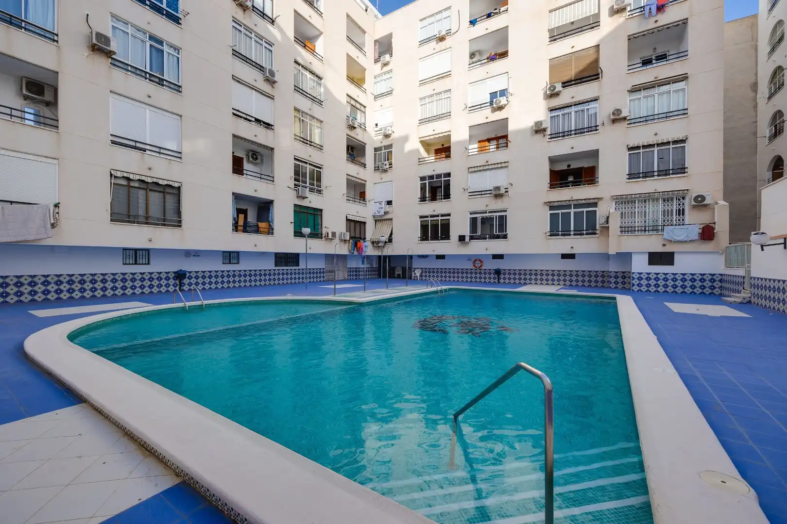Apartamento con piscina en venta en los gases 26, imagen 8