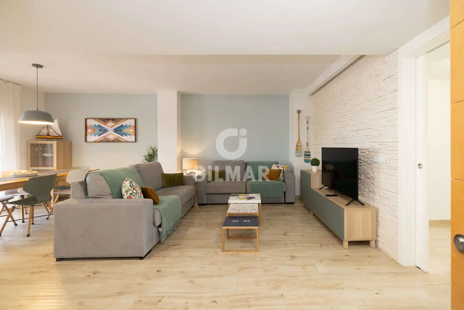 Sala d'estar de Apartament en venda en Estepona amb Calefacció, Jardí privat i Piscina