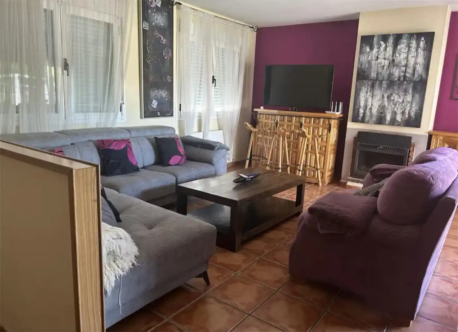 Sala d'estar de Casa o xalet en venda en Lucillos amb Aire condicionat, Traster i Moblat