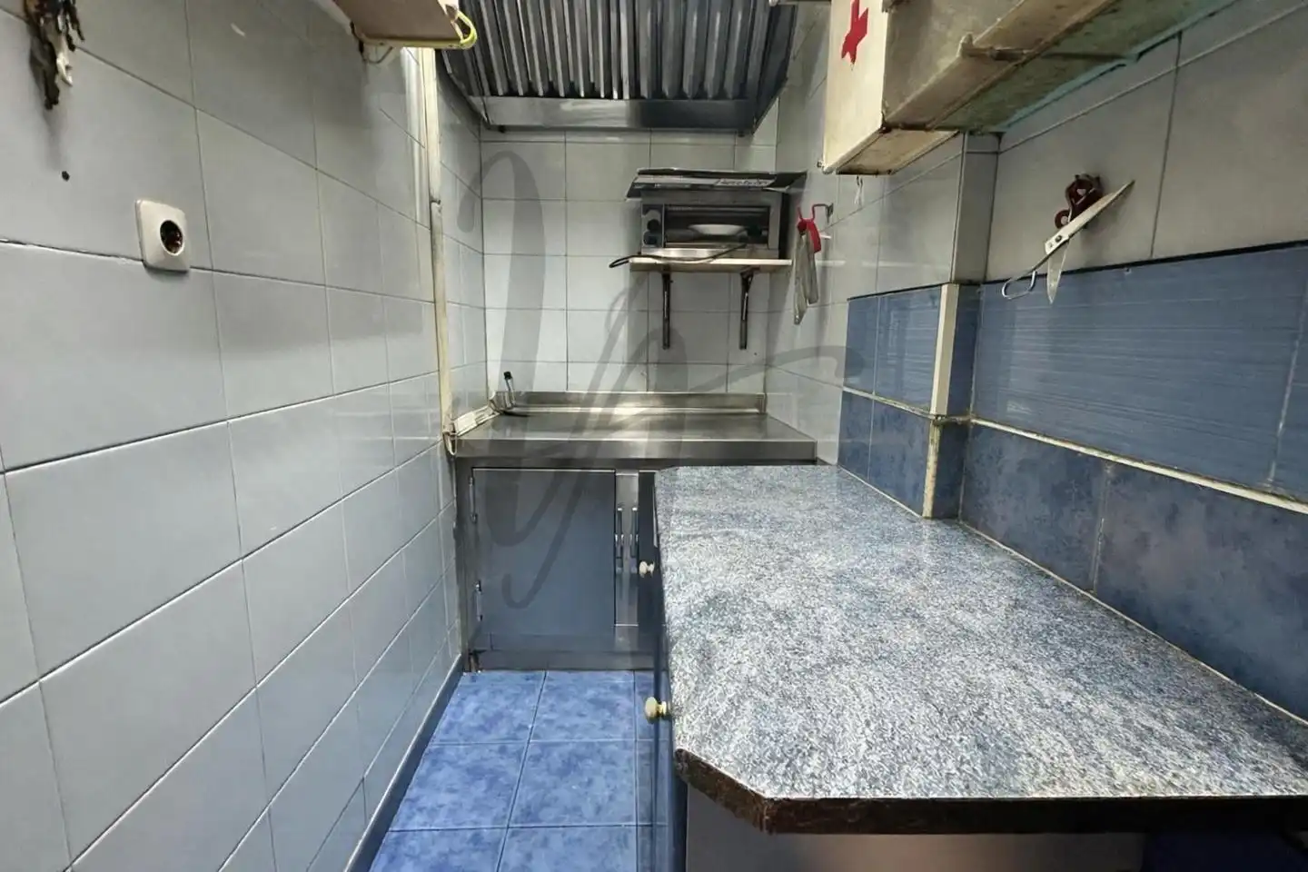 Küche von Geschaftsraum zum Verkauf in Madrid