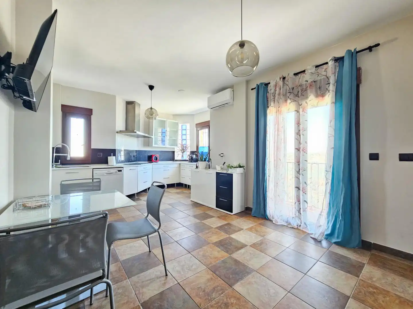 Cocina de Casa o chalet en venta en La Guardia de Jaén con Aire acondicionado, Calefacción y Jardín privado