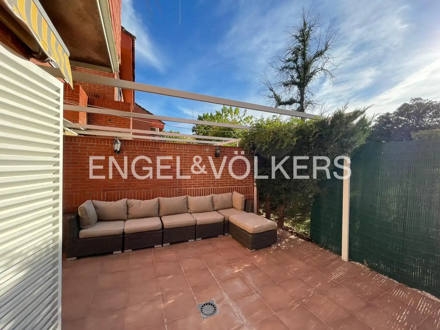 Terrassa de Casa adosada en venda en Ciudalcampo amb Aire condicionat, Calefacció i Jardí privat
