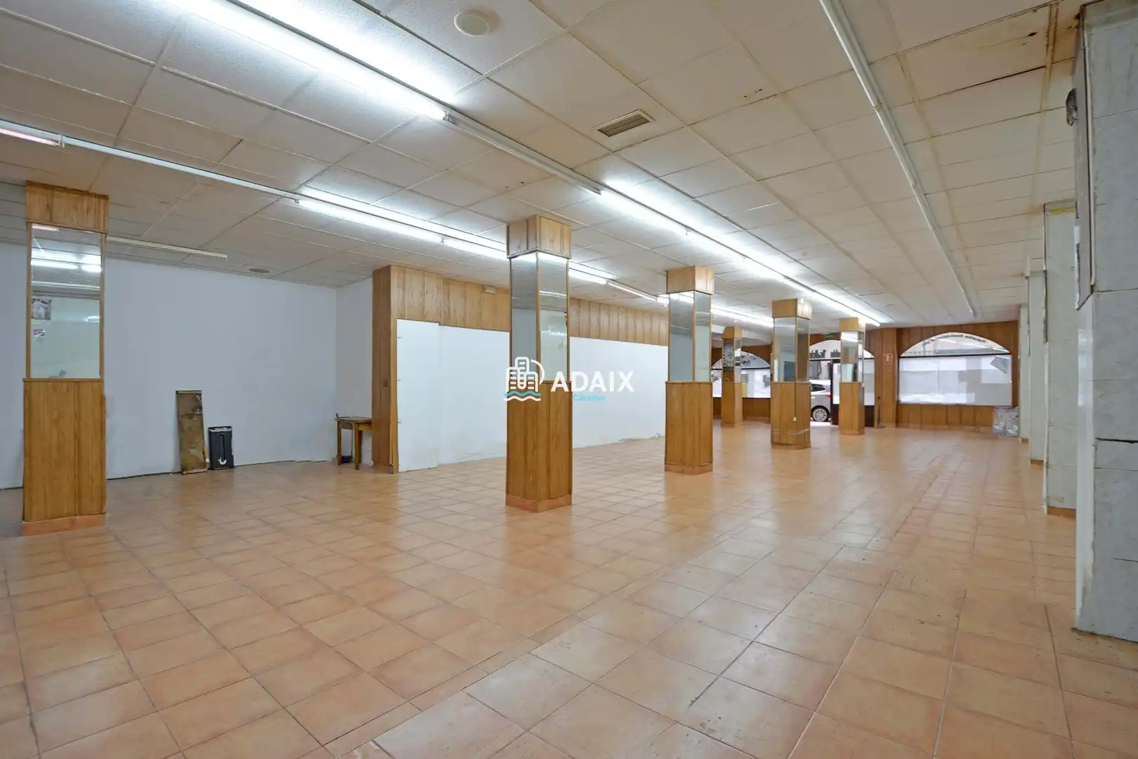 Local comercial en alquiler en Calle Santa Joaquina de Vedruna  de Cáceres