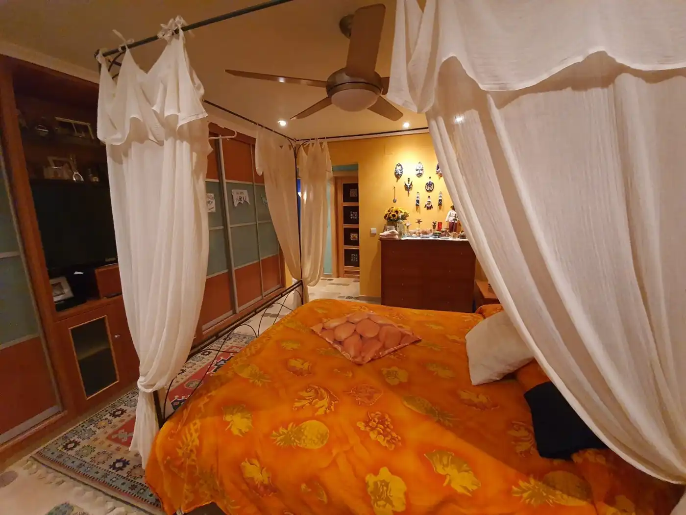 Habitación de Casa o chalet en venta en Benidorm con Calefacción, Jardín privado y Trastero