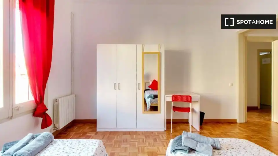 Habitación de Piso de alquiler en Barcelona con Aire acondicionado, Calefacción y Amueblado