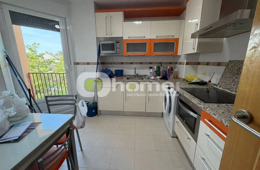 Kitchen of Flat for sale in Zamora Capital   with Heating and Terrace